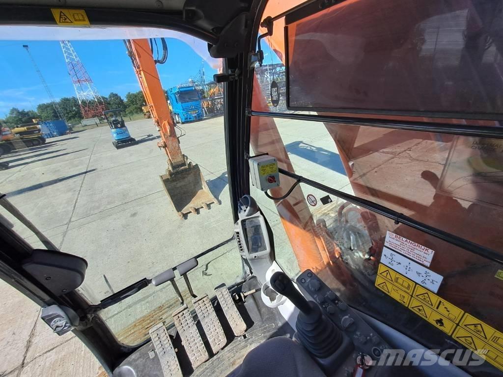 Hitachi ZX210LC-6 Pásová rýpadla