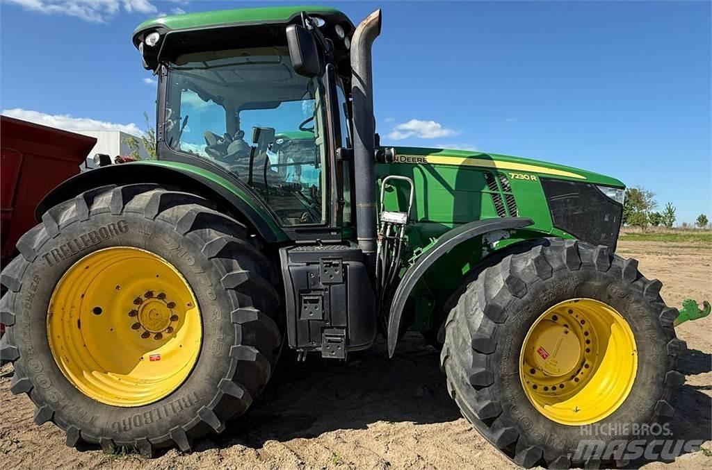 John Deere 7230R Traktory
