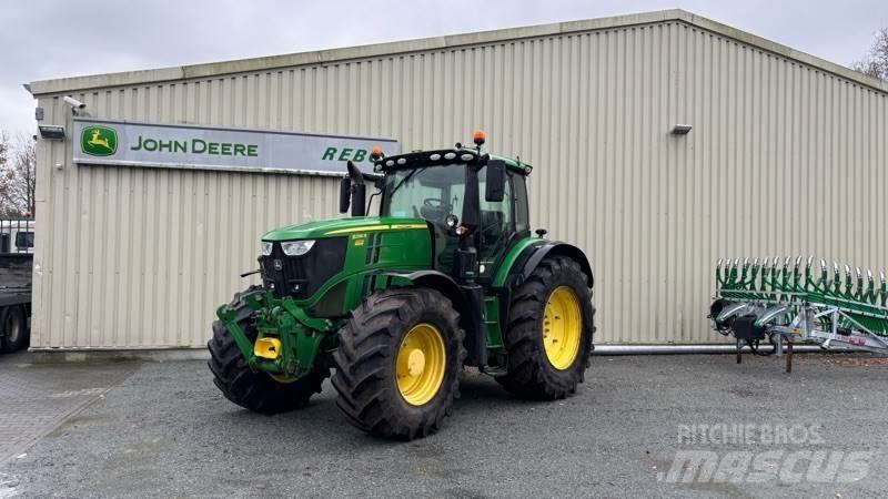 John Deere 6230 R Traktory