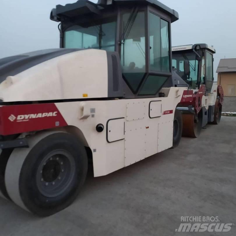 Dynapac CP2100 Pneumatikové válce