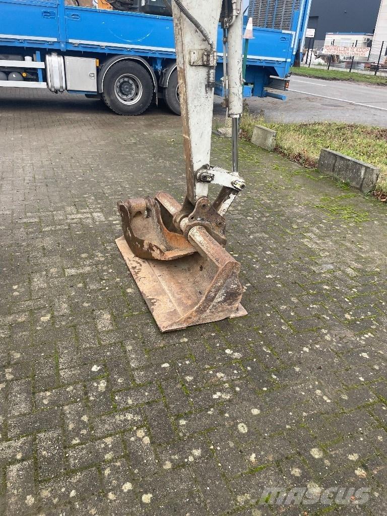 Takeuchi TB 235 Mini rýpadla < 7t