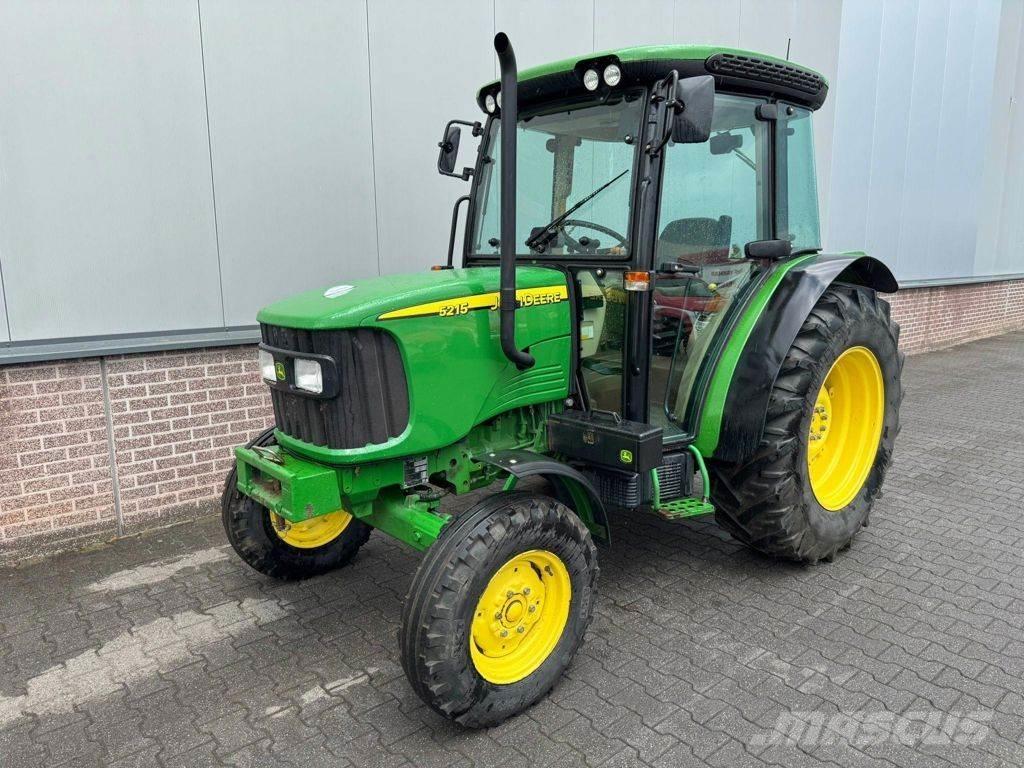 John Deere 5215 Osobní vozy
