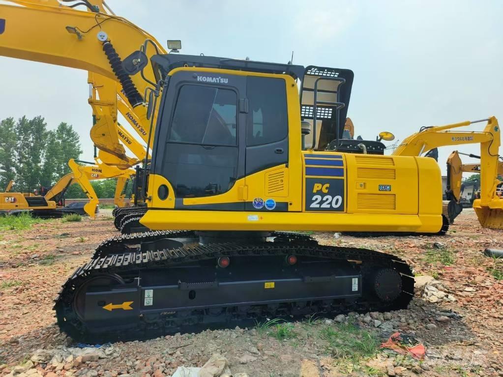 Komatsu PC 220-8 Pásová rýpadla