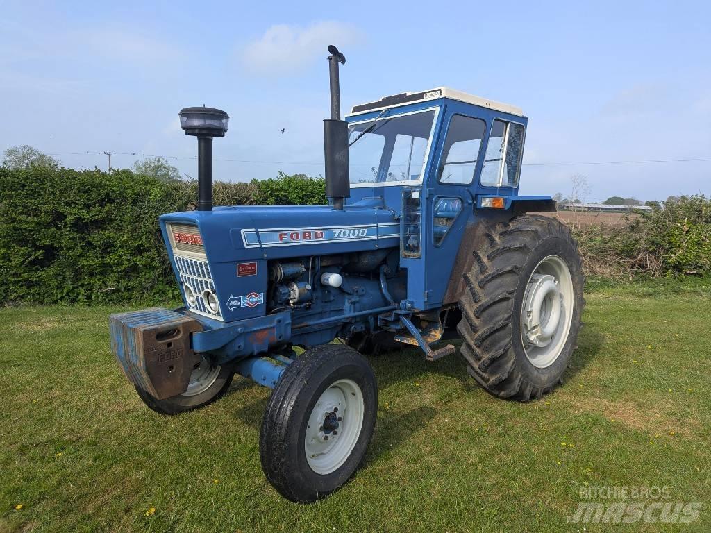 Ford 7000 Traktory
