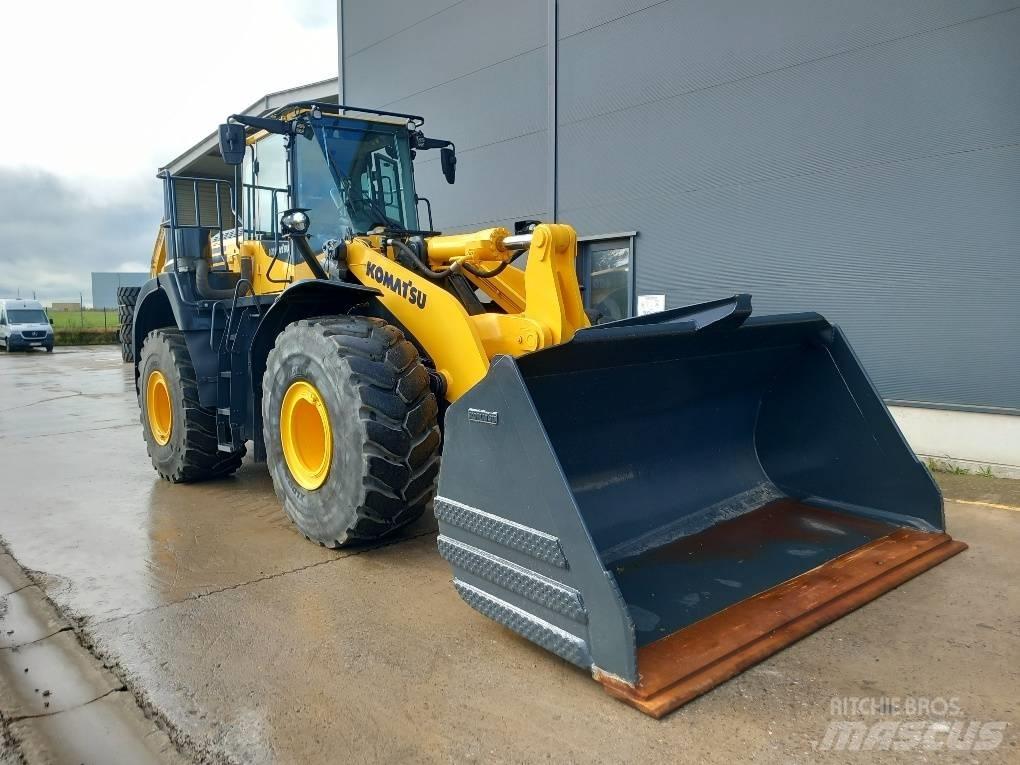 Komatsu WA480-8 Kolové nakladače