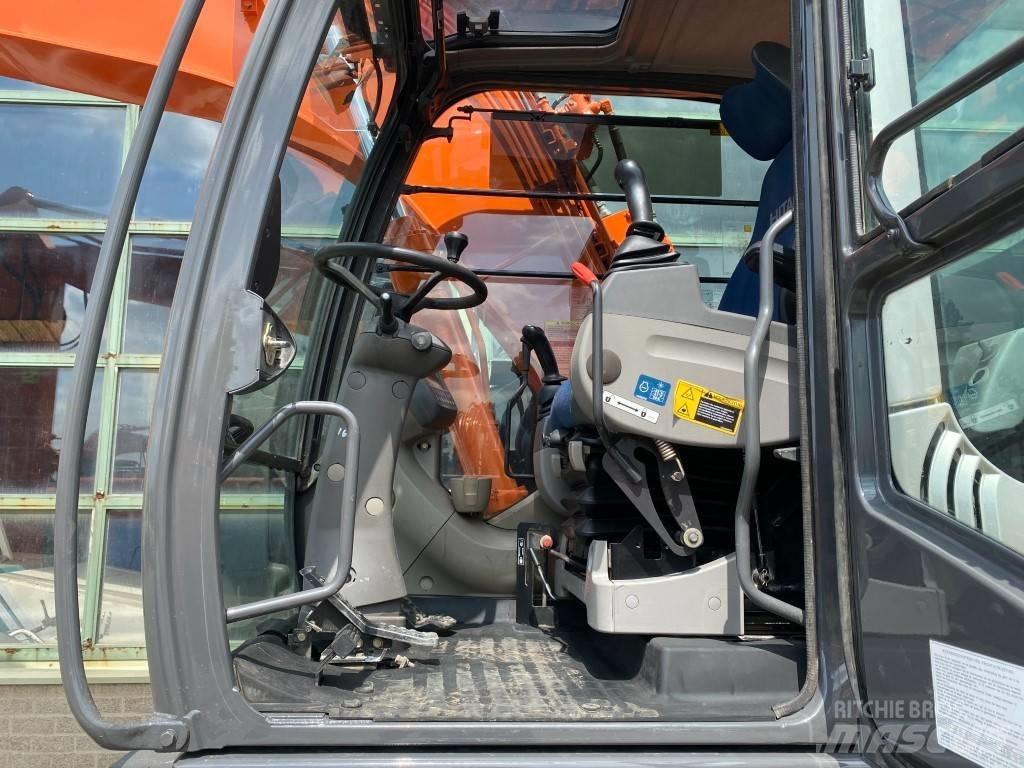 Hitachi Zaxis 140W-3 Kolová rýpadla