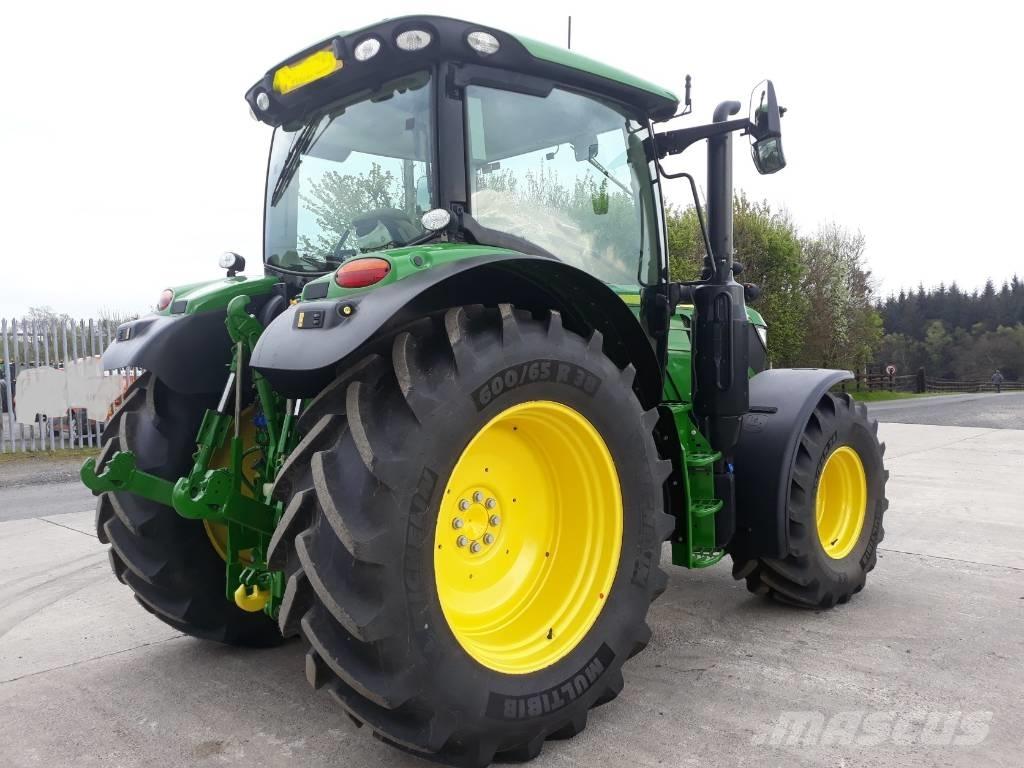 John Deere 6120 R Traktory