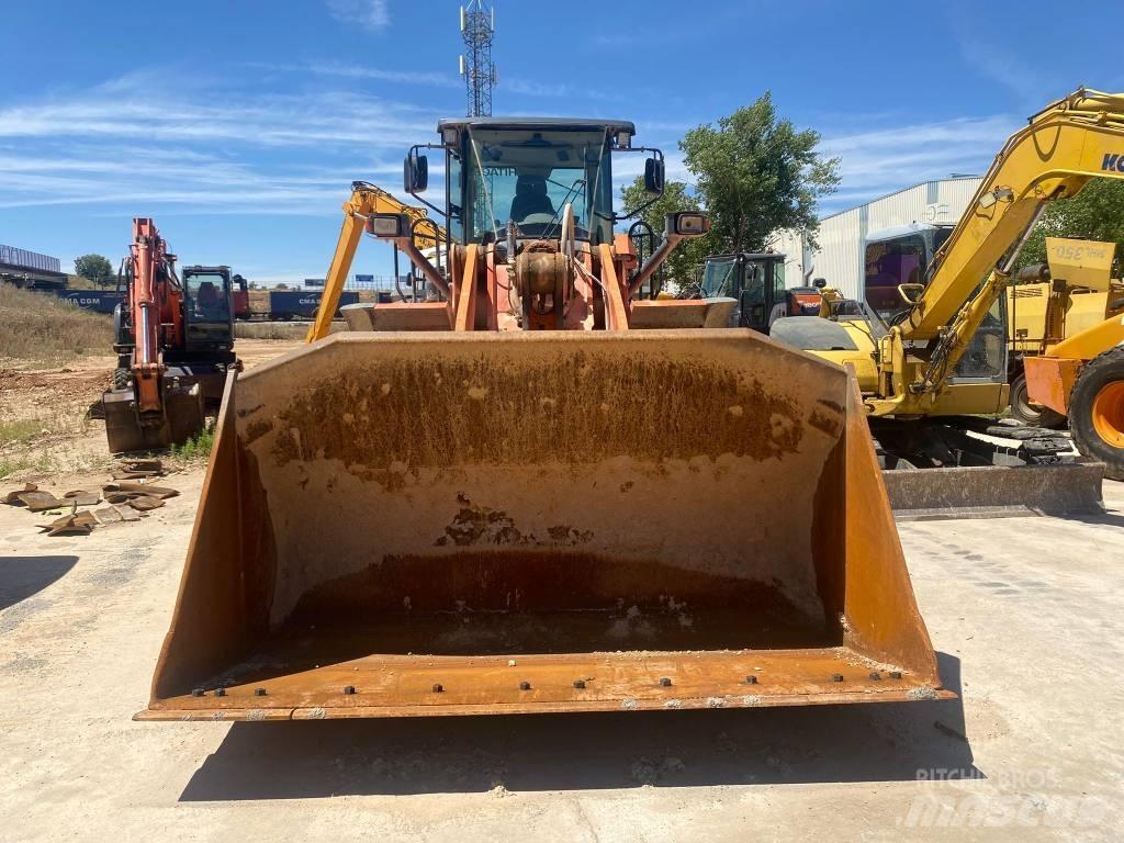 Hitachi ZW 310-6 Kolové nakladače