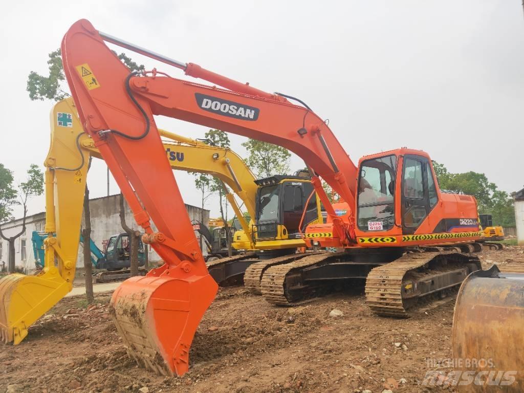 Doosan DH220LC-7 Pásová rýpadla