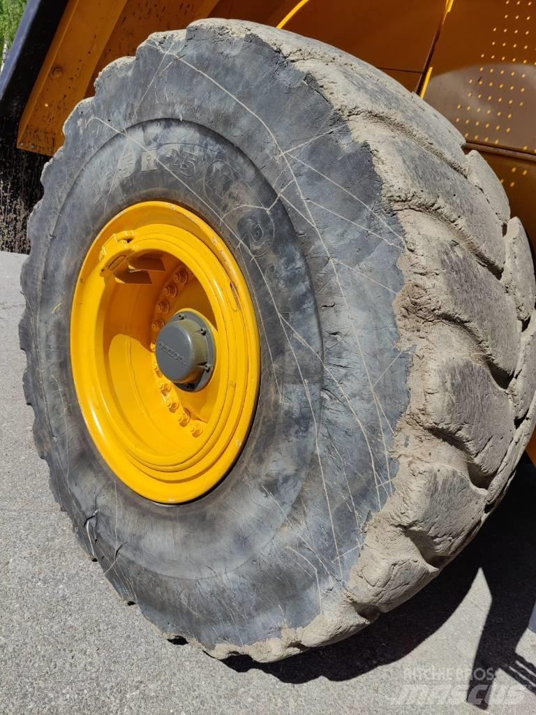 Volvo L 180 E Kolové nakladače