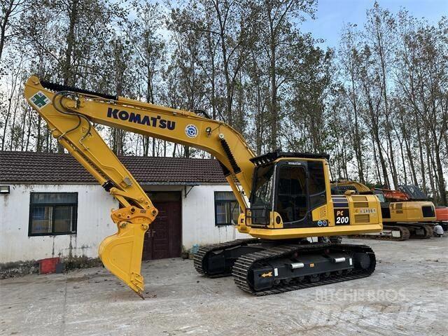Komatsu PC 200-8 Pásová rýpadla