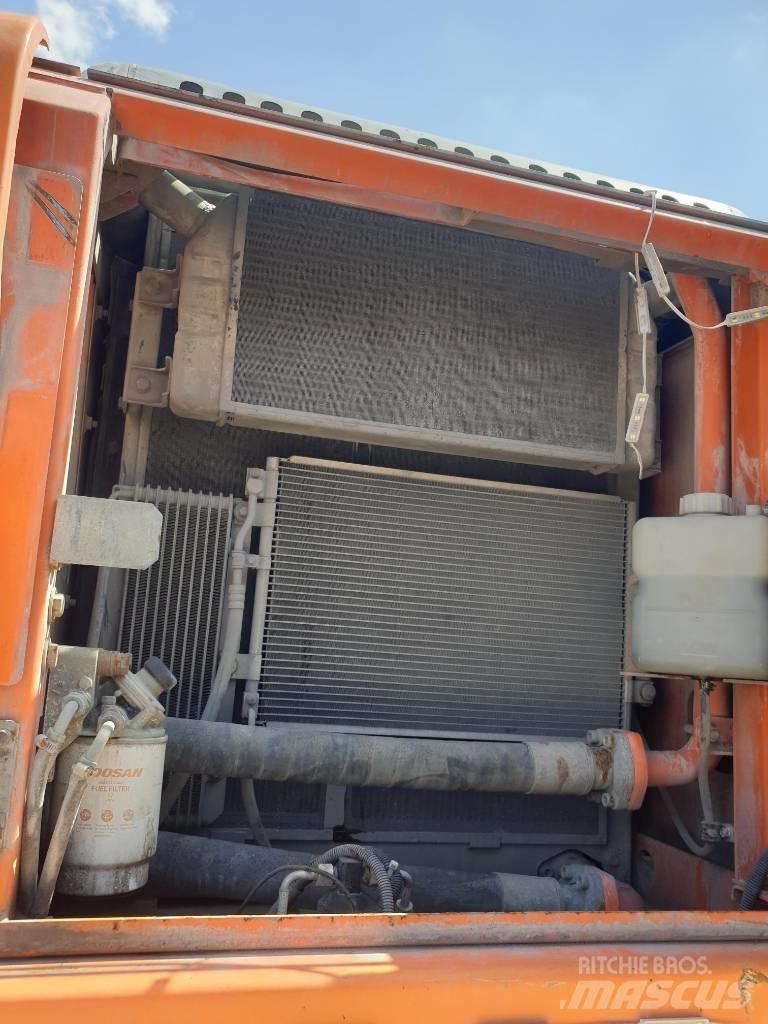 Doosan DX210WA Kolová rýpadla