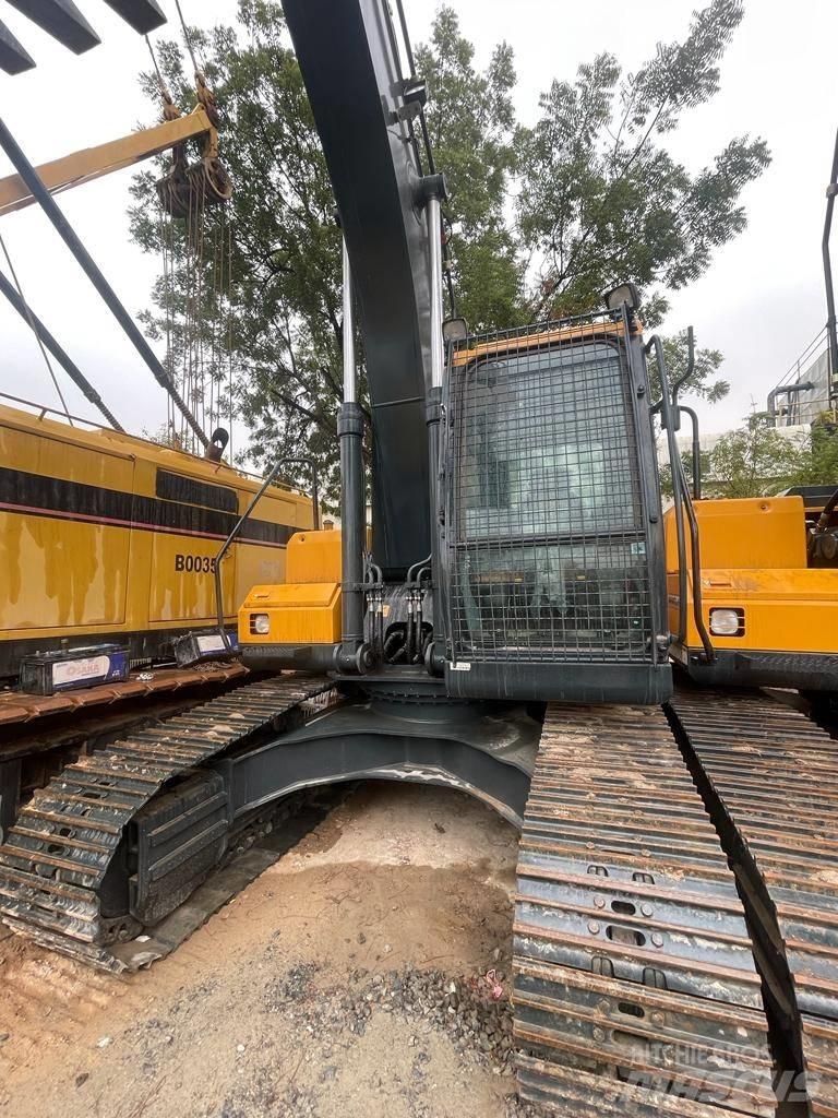 Hyundai R210 Pásová rýpadla