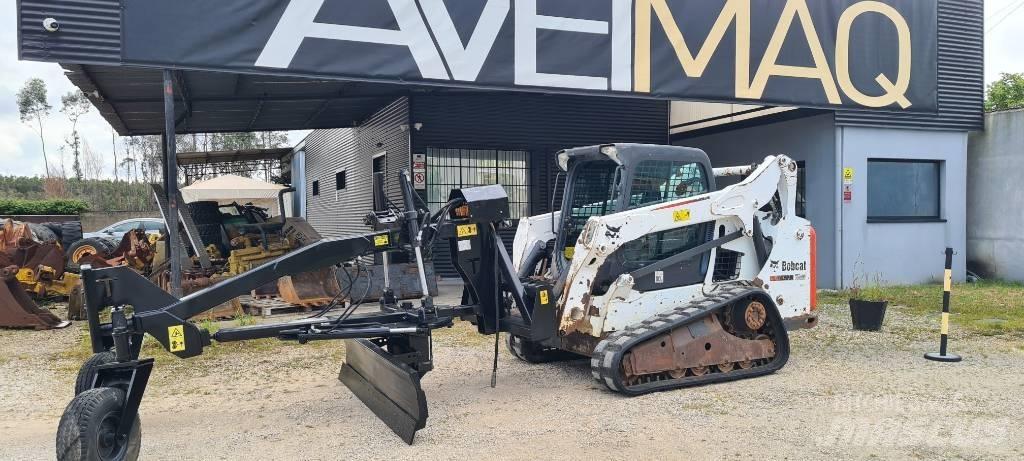 Bobcat T 590 HF Smykem řízené nakladače
