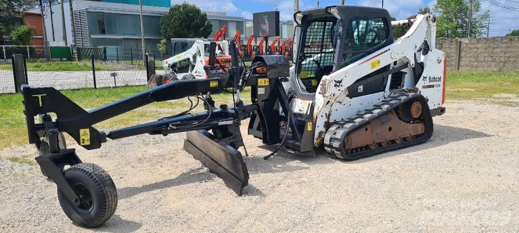 Bobcat T 590 HF Smykem řízené nakladače
