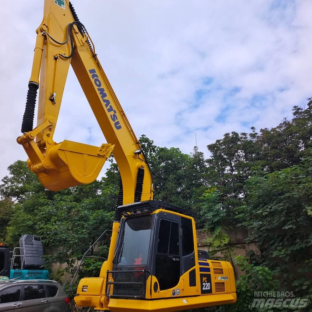 Komatsu PC 220-7 Pásová rýpadla