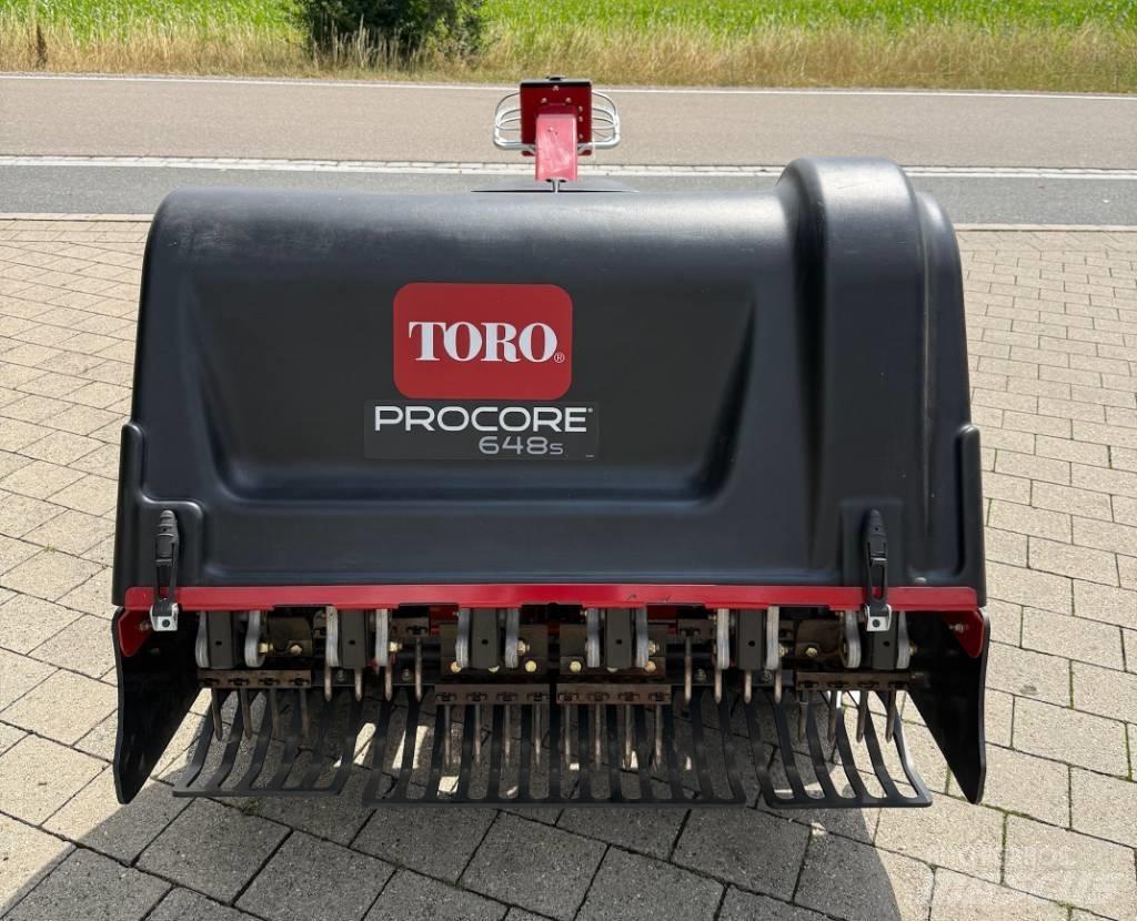 Toro ProCore 648S Aerátory a odmechovače