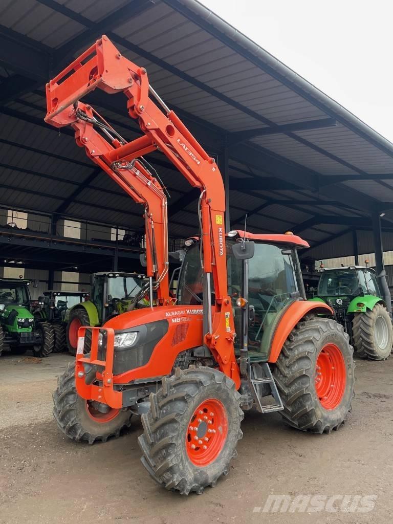 Kubota M 8560 Traktory