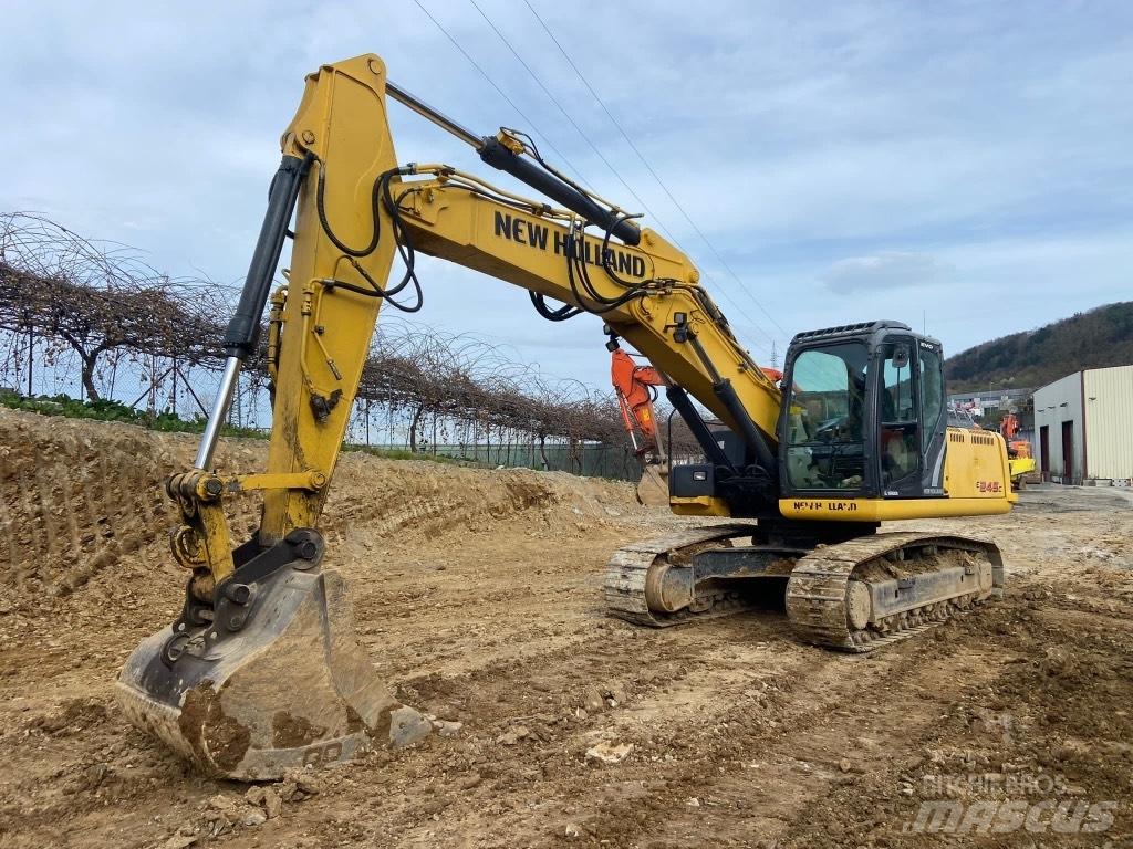 New Holland E245 Pásová rýpadla