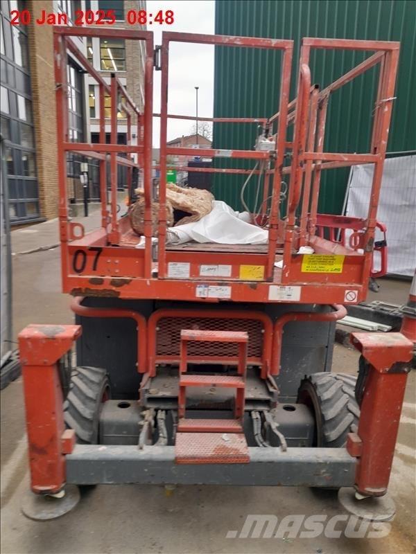 SkyJack 6832 RT Nůžková zvedací plošina