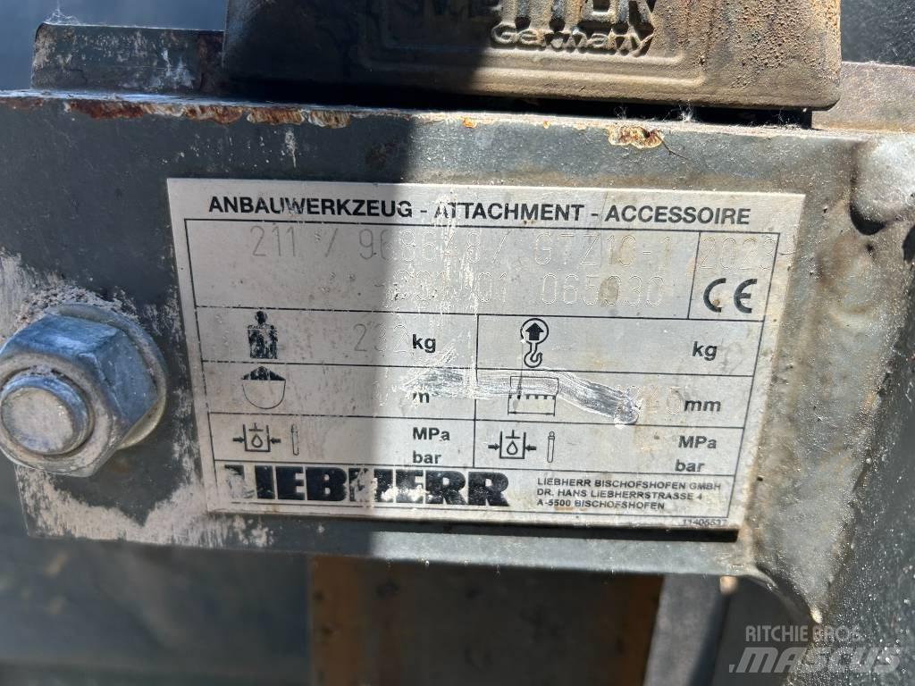 Liebherr L 506 Kolové nakladače