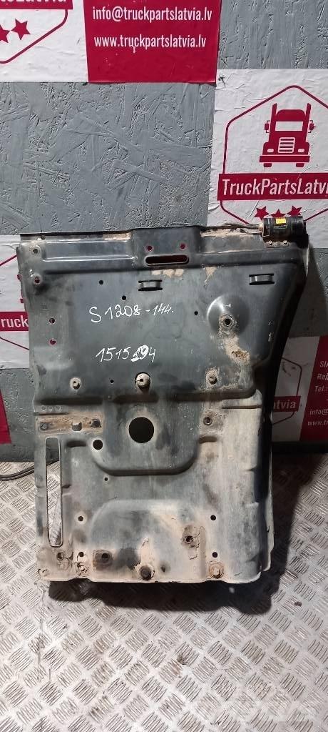 Scania 94 D.   1515194 Kabiny a interiér