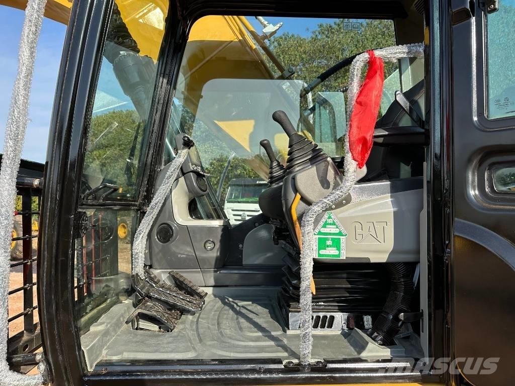CAT 320 D L Pásová rýpadla