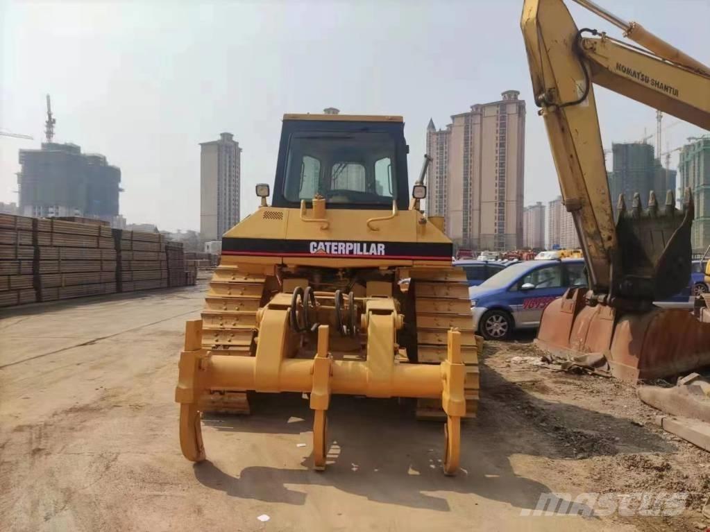CAT D 6 M Pásové dozery