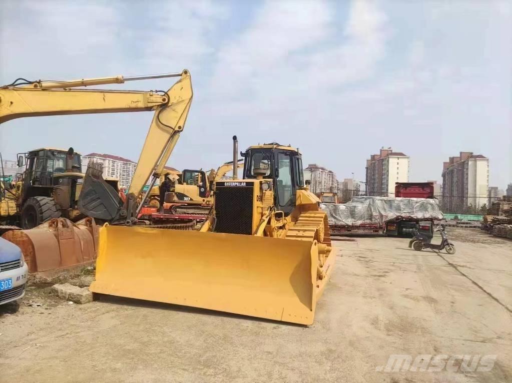 CAT D 6 M Pásové dozery