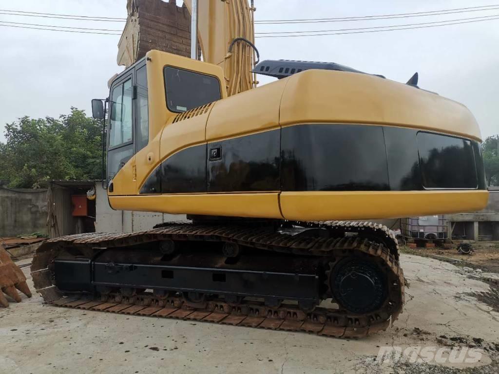 CAT 325C Pásová rýpadla