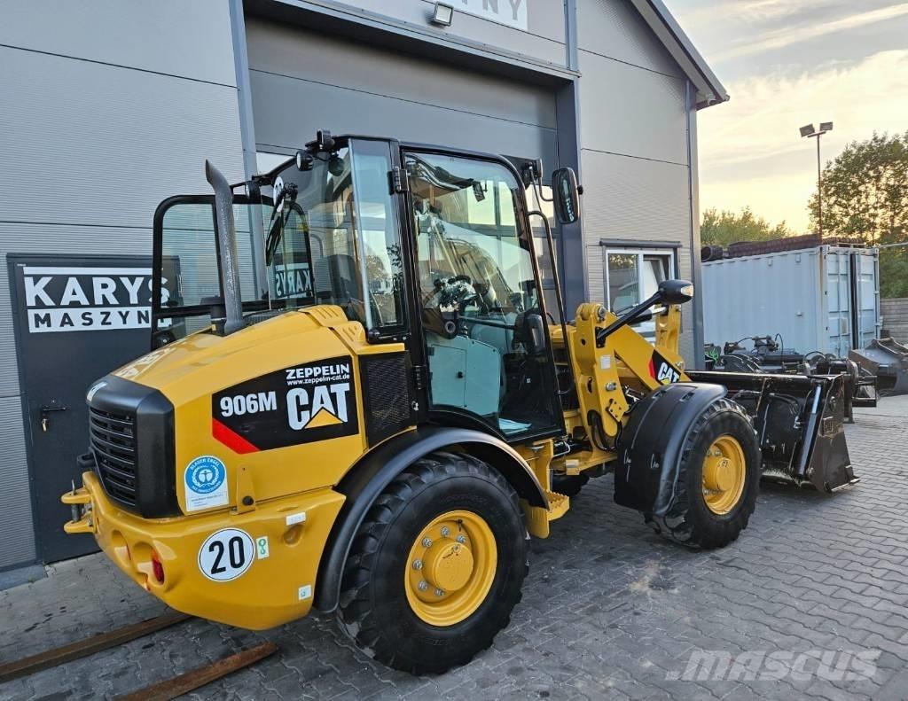 CAT 906 Kolové nakladače