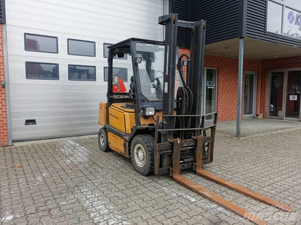 Jungheinrich DFG 25 Dieselové vozíky