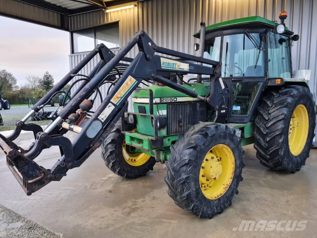 John Deere 2850 Traktory