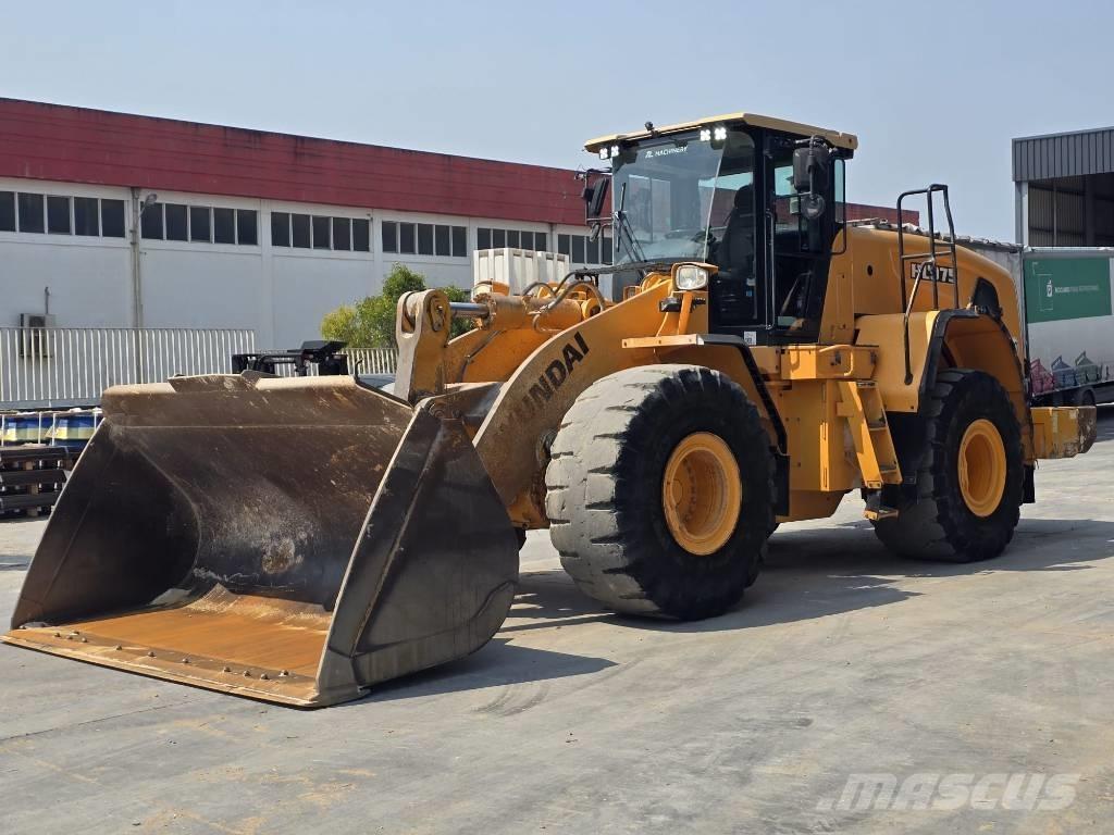 Hyundai HL 975 Kolové nakladače