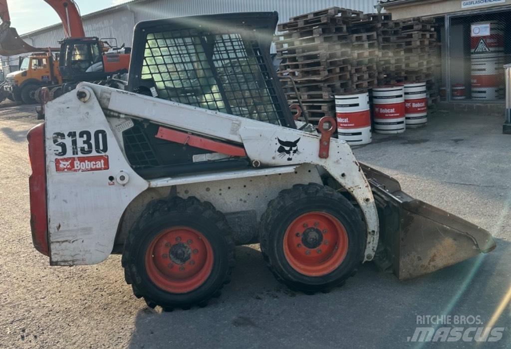Bobcat S 130 Smykem řízené nakladače