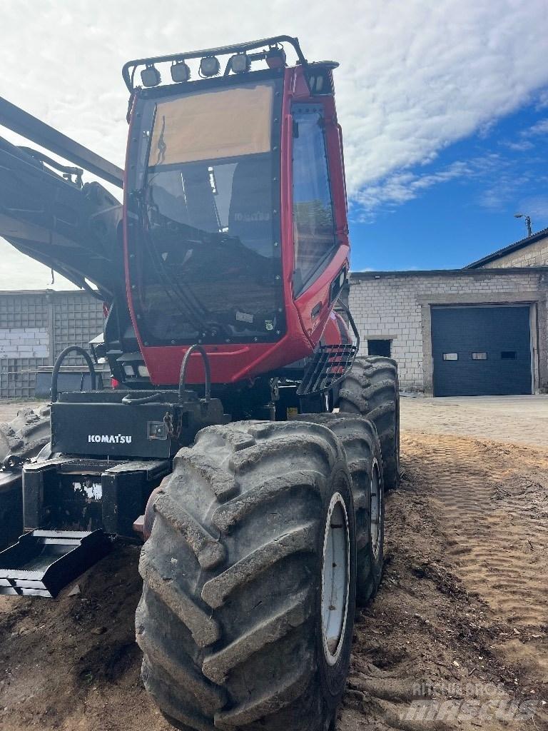Komatsu 901 Harvestory