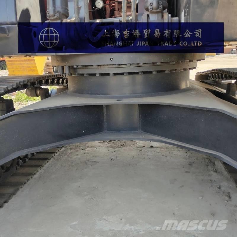 Hitachi ZX 240 Pásová rýpadla