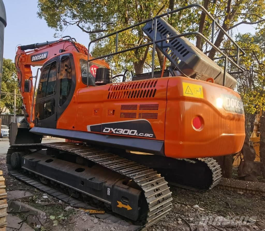 Doosan DX 300 LC Pásová rýpadla