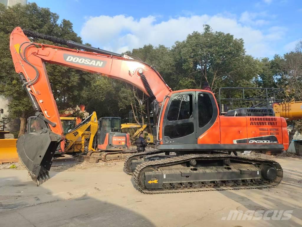 Doosan DX 300 LC Pásová rýpadla