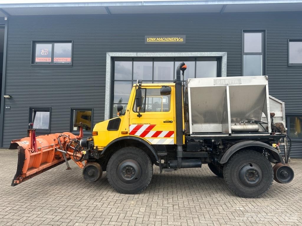 Unimog U1400 Rail Sypače písku a soli