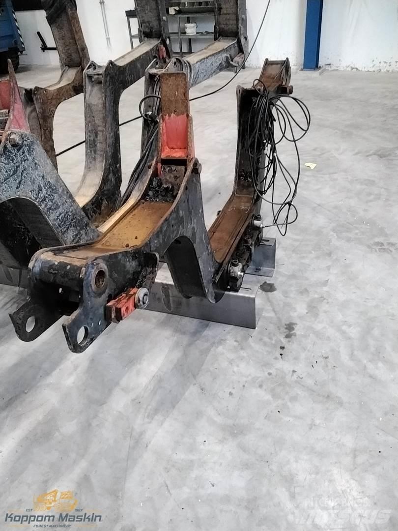 Komatsu 865 Další komponenty