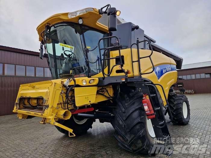 New Holland CX8090 Sklízecí mlátičky