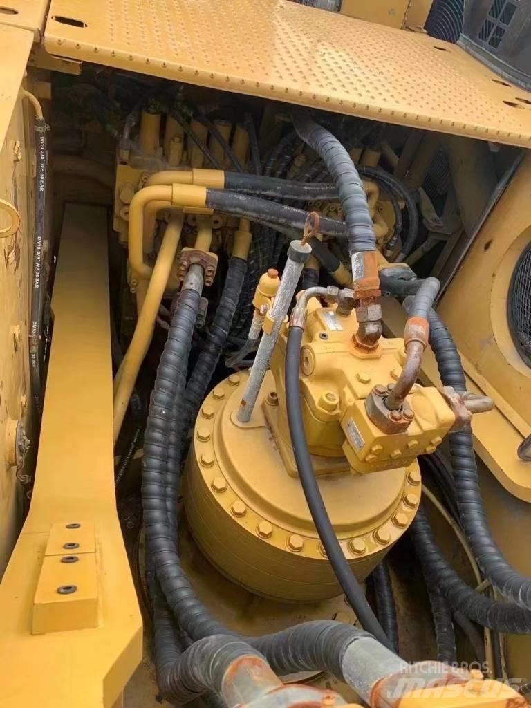 CAT 336 D Rýpadla s dlouhým dosahem