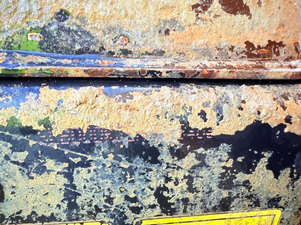 JCB 3TST Vyklápěcí dempry