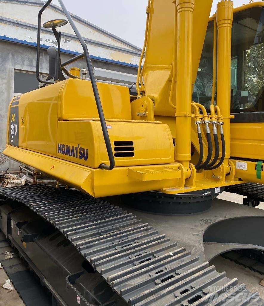 Komatsu PC210LC-8M0 Pásová rýpadla