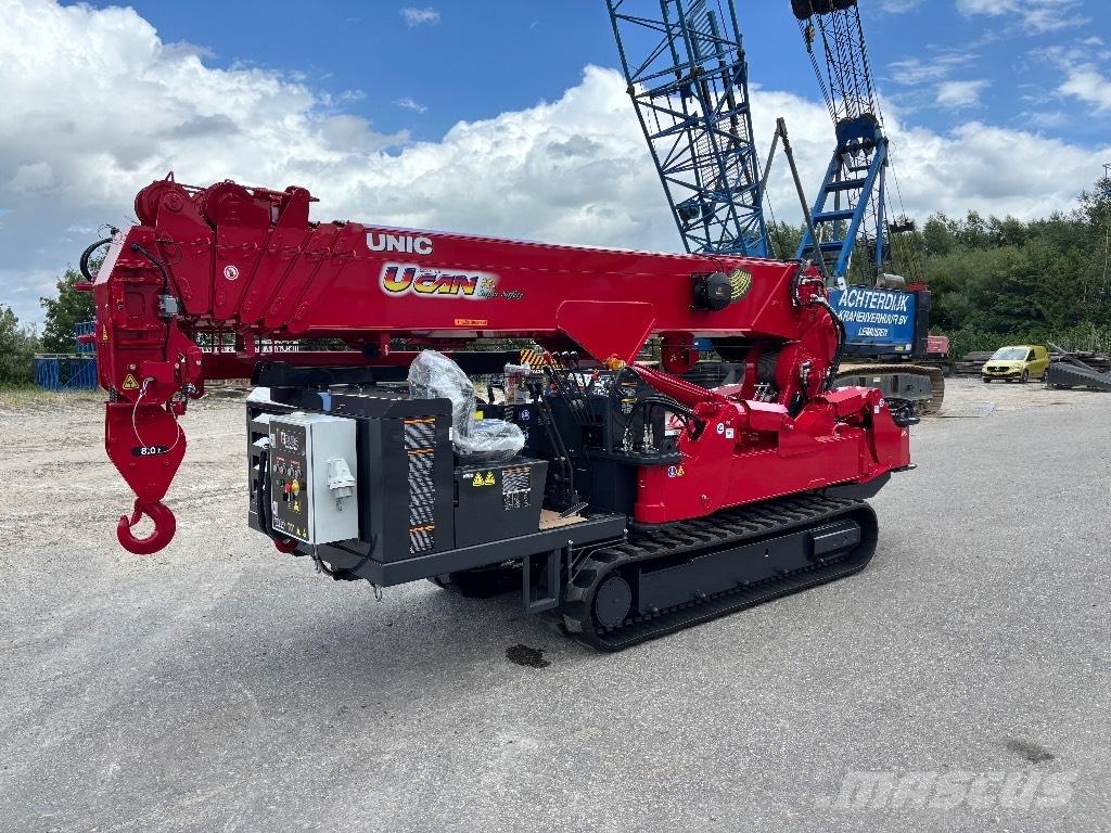 Unic URW 806 Jeřáby pro těžký terén