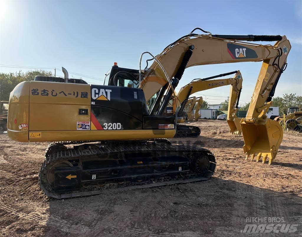 CAT 320 D L Pásová rýpadla