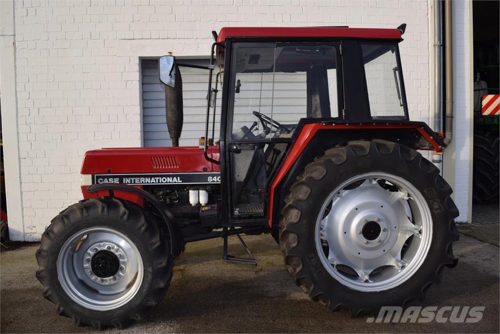 Case IH 840 A/S Traktory