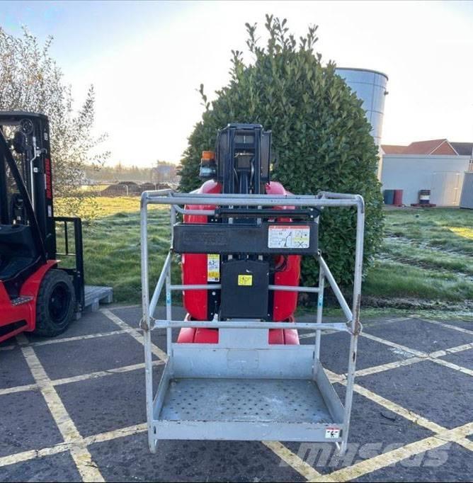 Manitou 100 VJR Vertikální sloupové výtahy