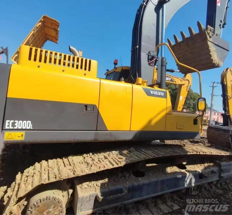 Volvo EC 300 D L Pásová rýpadla